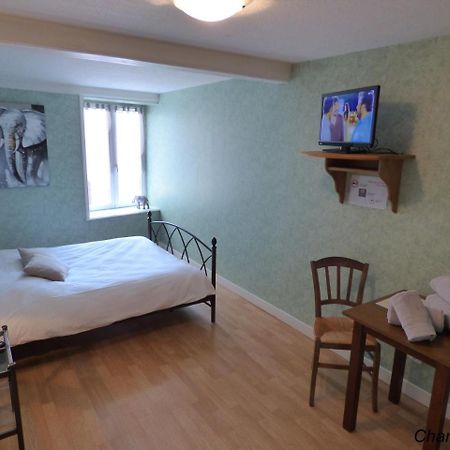 Готель Auberge Des Petits Saint-Igny-de-Vers Екстер'єр фото